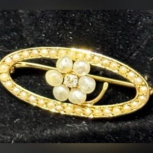 14K gold Diamond and Pearl pin.